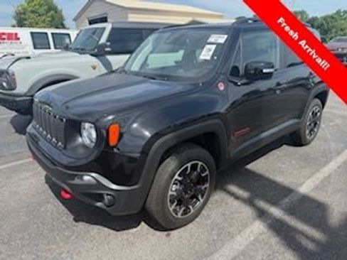 Used 2023 Jeep Renegade Trailhawk AWD/4WD image 1
