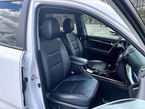Used 2014 Kia Sorento EX w/ EX V6 Touring Package image 16