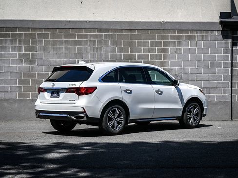 Used 2018 Acura MDX SH-AWD image 3