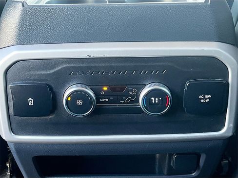 Used 2023 Ford Expedition Max XLT image 25