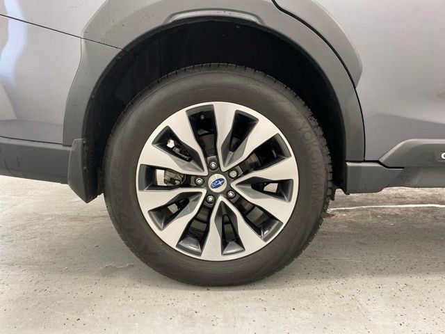 Used 2025 Subaru Outback Limited AWD/4WD image 7