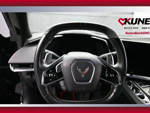 Used 2020 Chevrolet Corvette Stingray Preferred Conv w/ 2LT Preferred Equipment Group RWD image 18