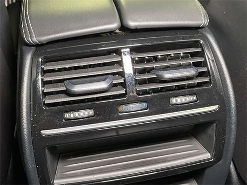 Used 2018 BMW 530i xDrive image 20