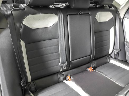 New 2026 Volkswagen Taos SEL AWD/4WD image 40