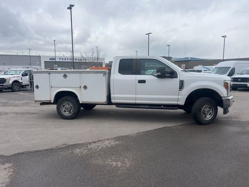 Used 2019 Ford F250 XL w/ XL Value Package image 4