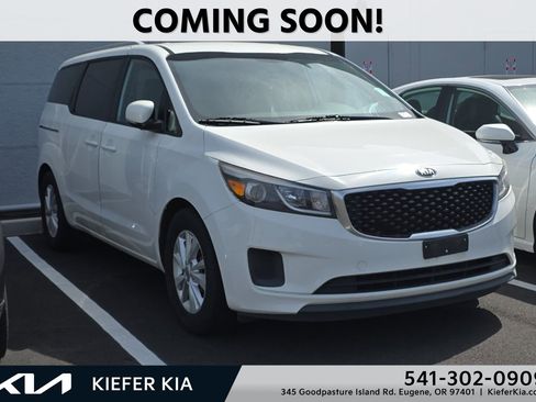 Used 2016 Kia Sedona LX w/ Option Group 020 FWD image 1