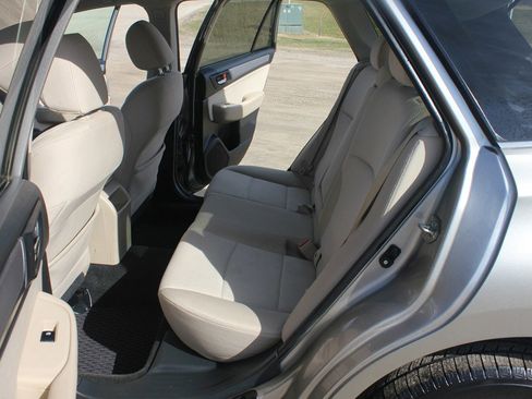 Used 2015 Subaru Outback 2.5i Premium w/ Popular Package #3 image 39