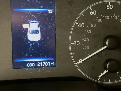 Used 2025 Toyota Corolla LE FWD image 19