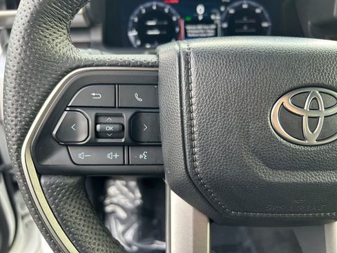 Used 2024 Toyota Tacoma TRD Sport image 17