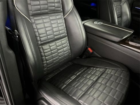 Used 2021 Cadillac Escalade ESV Sport Platinum image 29