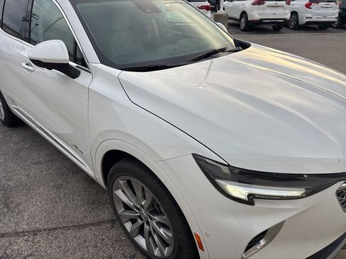 Used 2022 Buick Envision Avenir w/ Technology Package II image 3