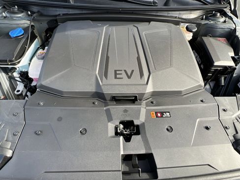 New 2025 Hyundai Ioniq 5 SEL image 27