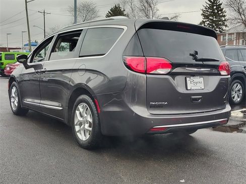 Used 2020 Chrysler Pacifica Touring-L Plus w/ Tire & Wheel Group image 8