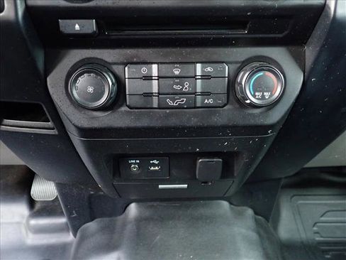Used 2015 Ford F150 XL w/ Equipment Group 101A Mid AWD/4WD image 18