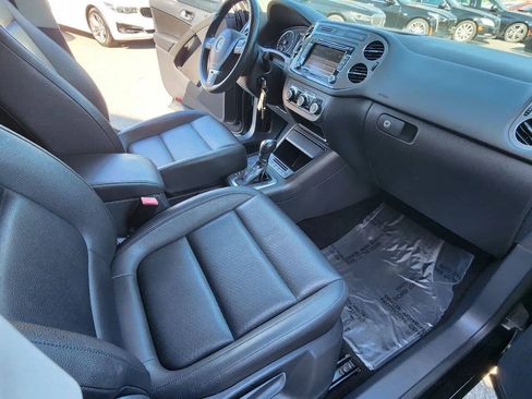 Used 2012 Volkswagen Tiguan SE FWD image 13