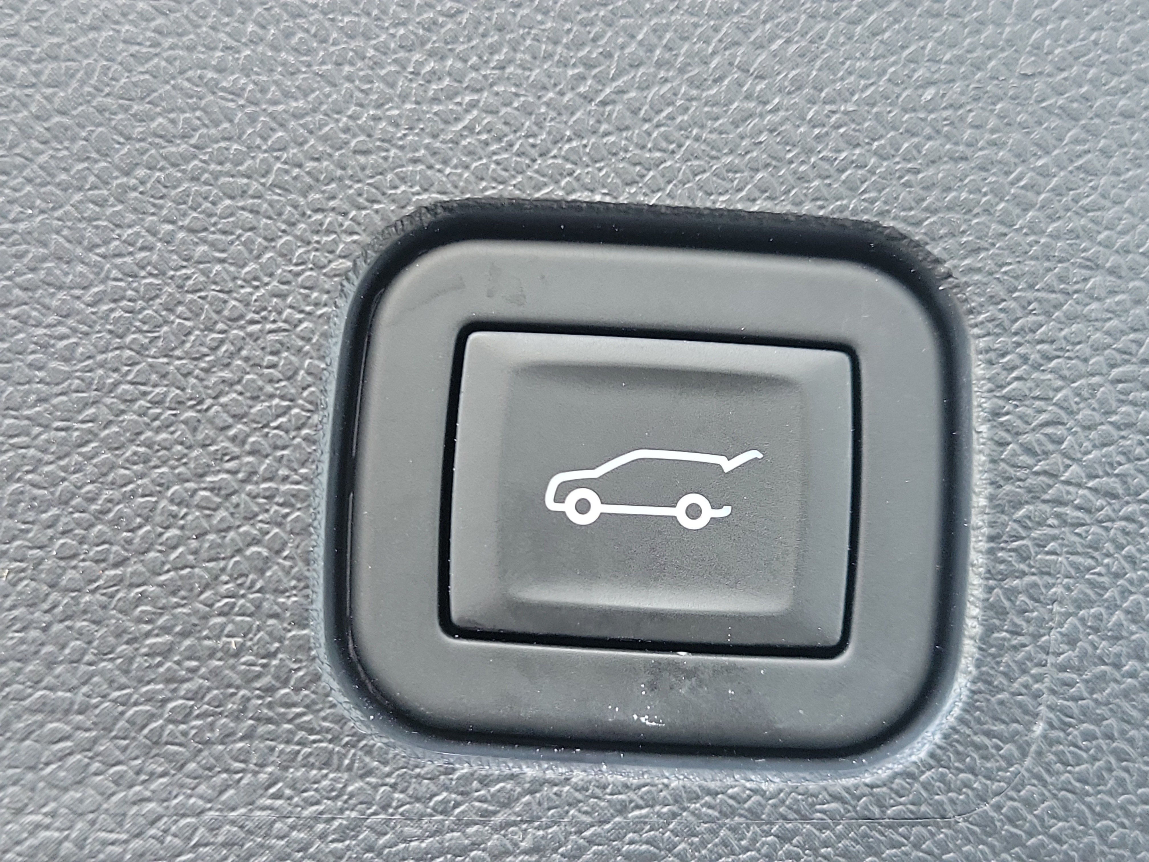 Used 2025 Chevrolet Traverse LT AWD/4WD image 11