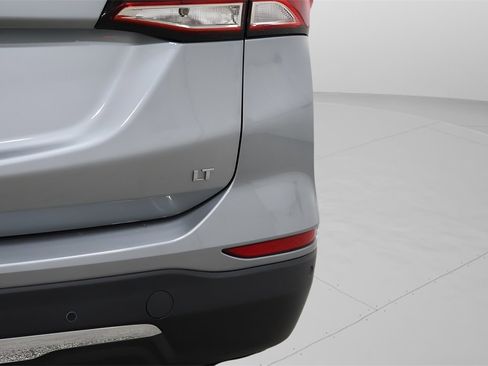 Used 2024 Chevrolet Equinox LT image 34