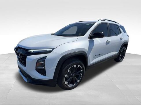 Used 2025 Chevrolet Equinox RS w/ Convenience Package III FWD image 4