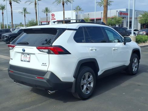 Certified 2024 Toyota RAV4 XLE w/ Convenience Package AWD/4WD image 4