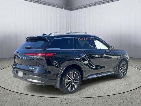 Certified 2026 INFINITI QX60 Luxe w/ Family Package AWD/4WD image 9