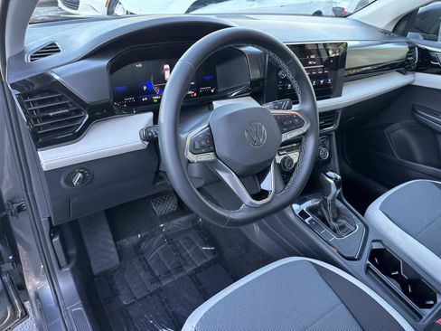 Certified 2025 Volkswagen Taos S image 22