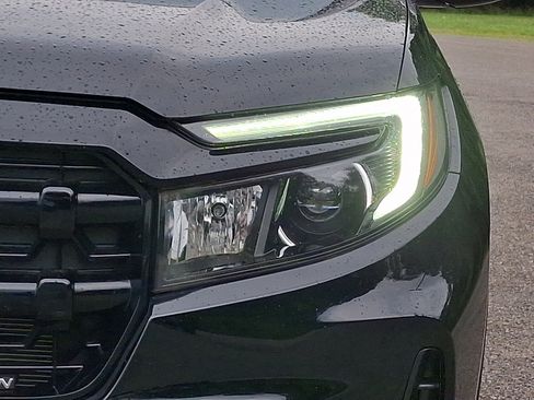 Used 2024 Honda Ridgeline Black Edition image 9