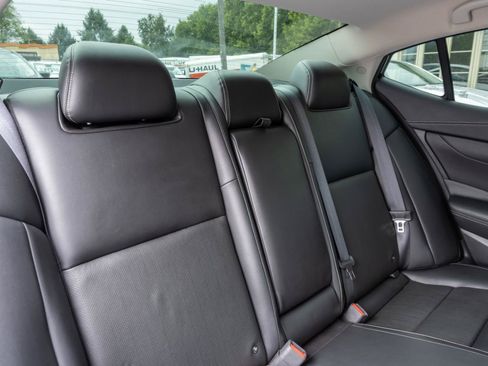 Used 2022 Nissan Maxima SV w/ Floor Mat Group FWD image 31