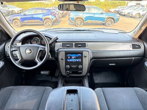 Used 2009 Chevrolet Tahoe 4WD w/ Skid Plate Package image 11