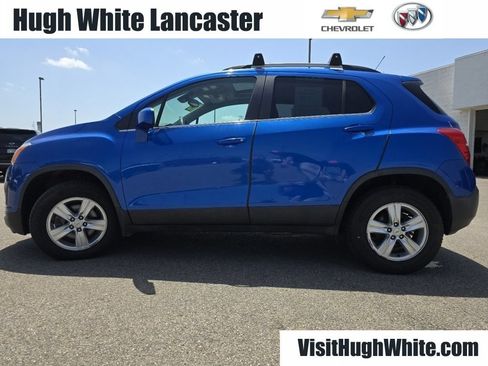 Used 2015 Chevrolet Trax LT w/ LT Sun and Sound Package AWD/4WD image 14