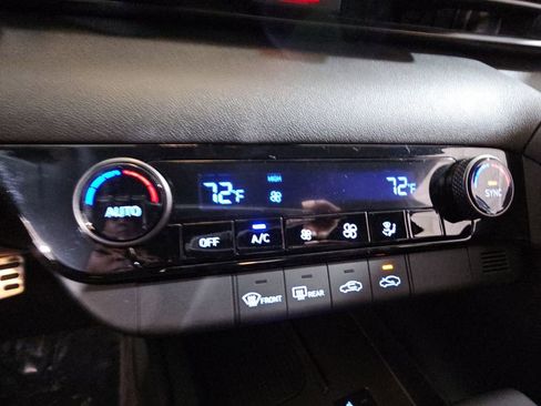 New 2025 Hyundai Elantra Sport image 22