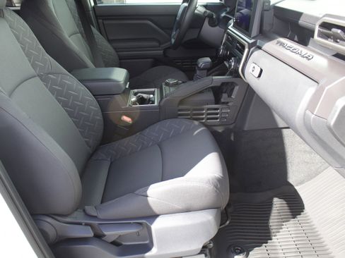 Used 2026 Toyota Tacoma SR5 image 35