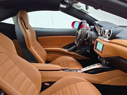 Used 2016 Ferrari California T RWD image 2
