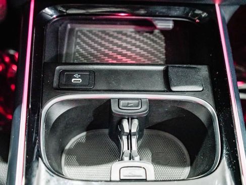 Used 2025 Mercedes-Benz GLA 250 image 21