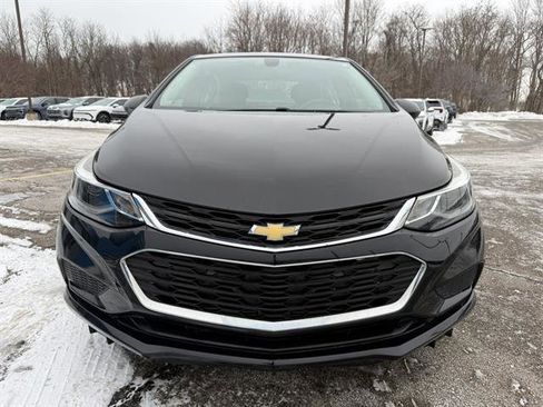 Used 2017 Chevrolet Cruze LT w/ Convenience Package image 10