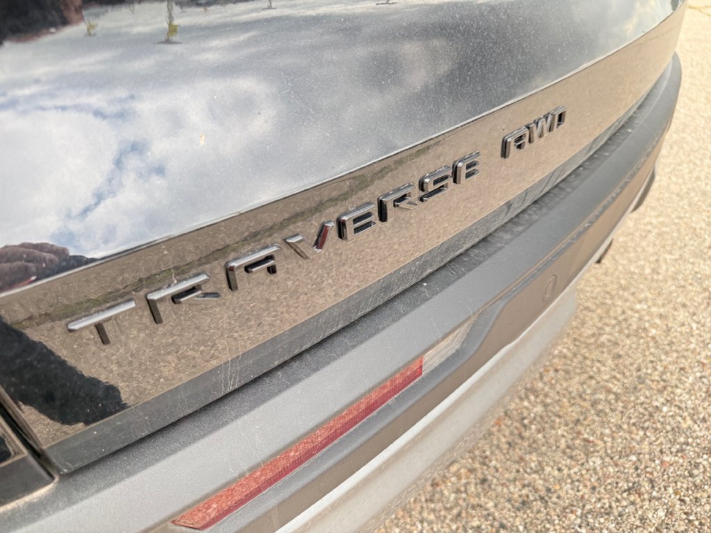 Used 2025 Chevrolet Traverse Z71 w/ Enhanced Driving Package AWD/4WD image 38
