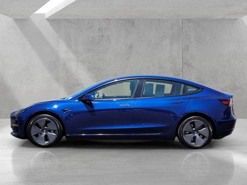 Used 2023 Tesla Model 3 Standard Range RWD image 7