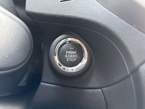 Used 2022 Subaru Ascent Limited w/ Popular Package #4 image 16