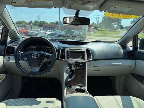 Used 2013 Toyota Venza LE FWD image 10