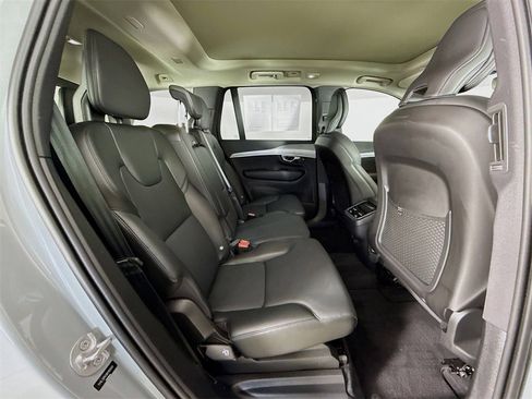 Certified 2024 Volvo XC90 B5 Core w/ Protection Package Premier image 28