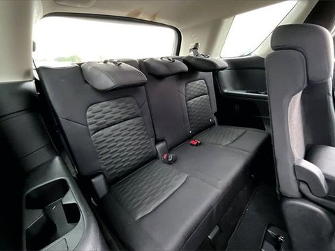 Certified 2025 Nissan Pathfinder SV image 34