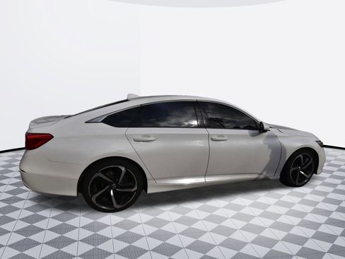 Used 2019 Honda Accord Sport image 2