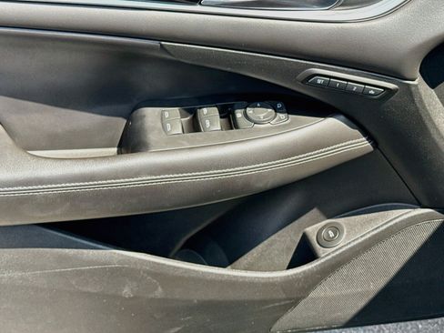 Used 2018 Buick LaCrosse Essence FWD image 18