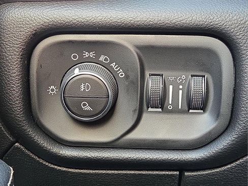 New 2026 RAM 1500 Laramie w/ Night Edition AWD/4WD image 21