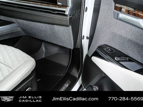 Certified 2026 Cadillac Escalade Platinum Sport w/ LPO, ONYX Package image 27