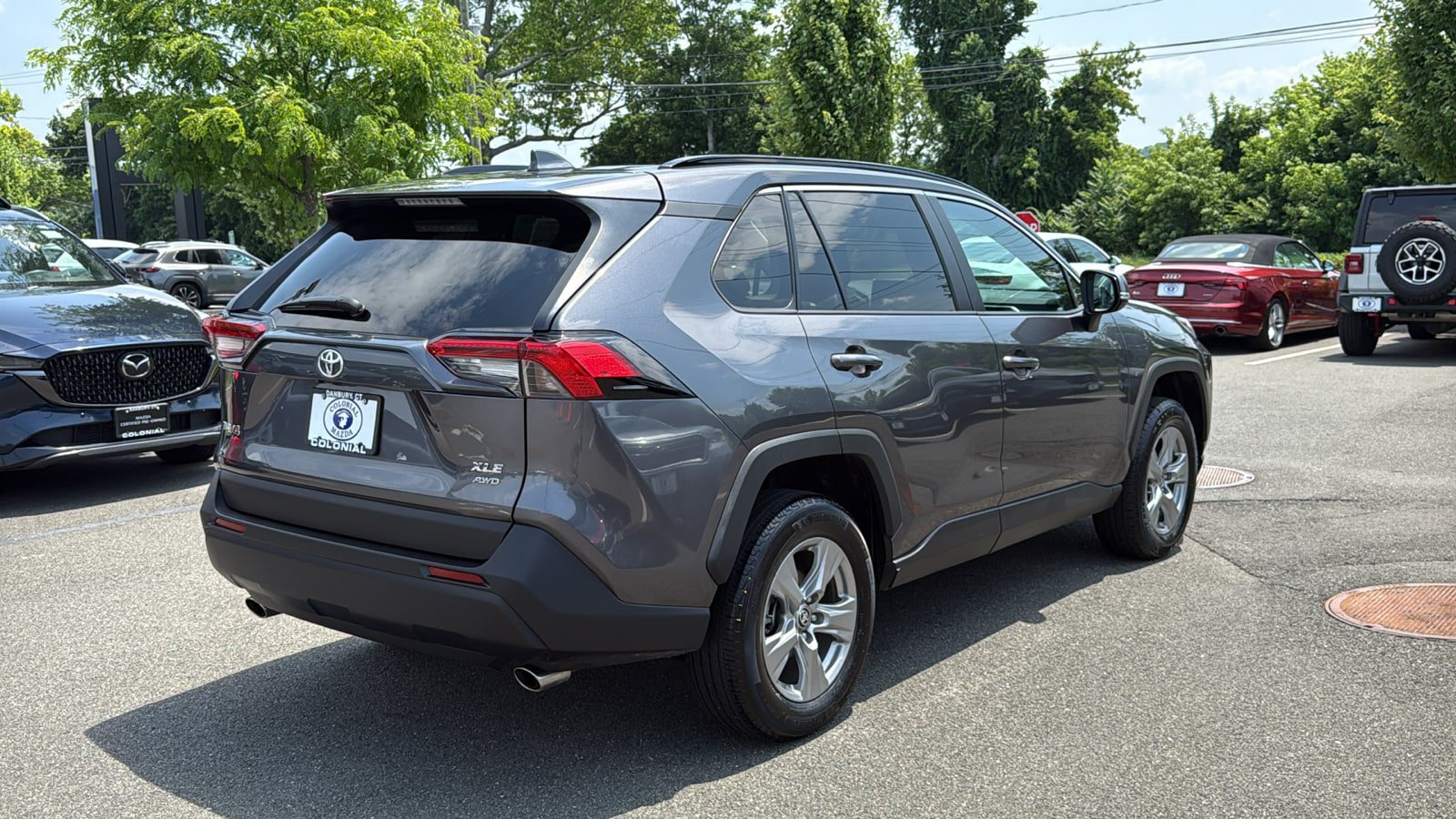 Used 2024 Toyota RAV4 XLE AWD/4WD image 4