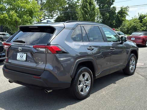 Used 2024 Toyota RAV4 XLE AWD/4WD image 4