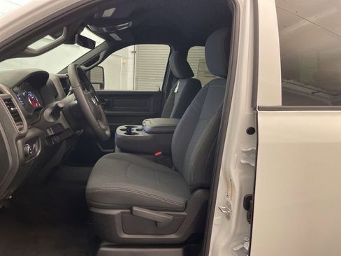New 2026 RAM 3500 Tradesman AWD/4WD image 17
