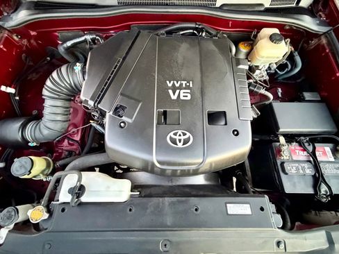 Used 2009 Toyota 4Runner SR5 image 18