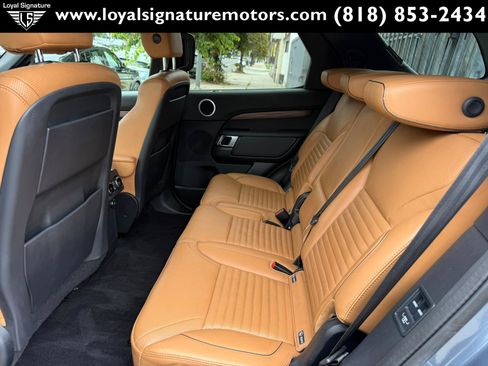 Used 2019 Land Rover Discovery HSE AWD/4WD image 19