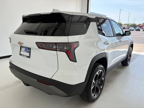 New 2027 Chevrolet Equinox LT w/ LPO, Floor Liner Package FWD image 21